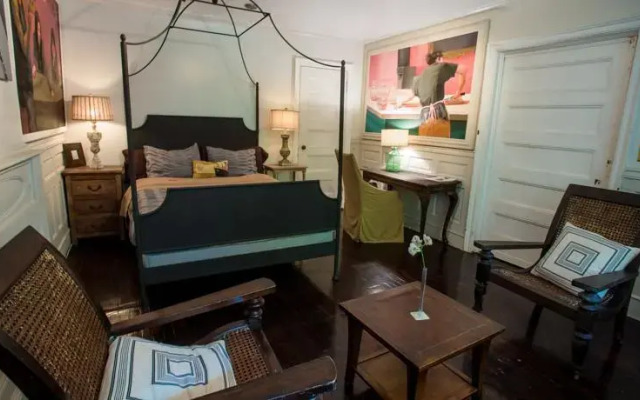 Two-bedroom Brooklyn Brownstone