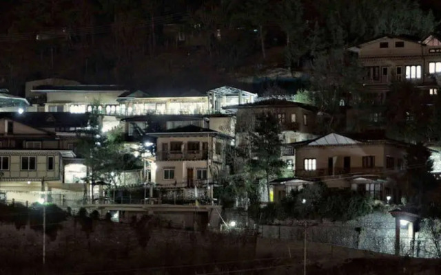 Jambayang Resort
