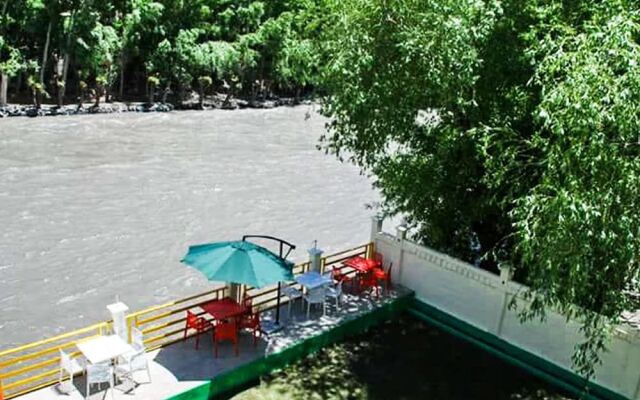 Hotel Jazeera Hangout