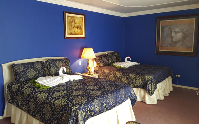 Royal Lodge Hotel
