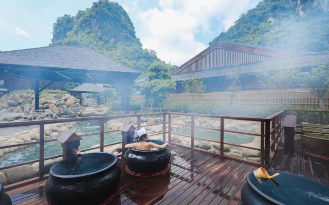 Yoko Onsen Quang Hanh