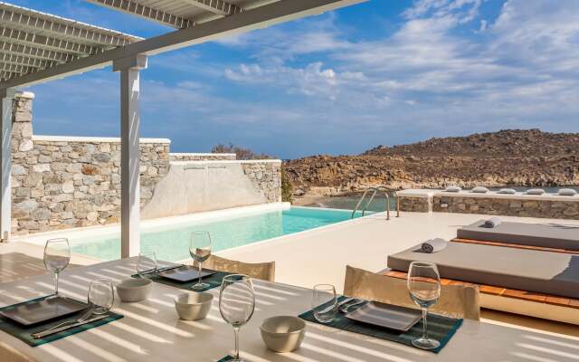 Casa Del Mar Mykonos Seaside Resort
