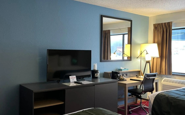 Pictured Rocks Inn & Suites