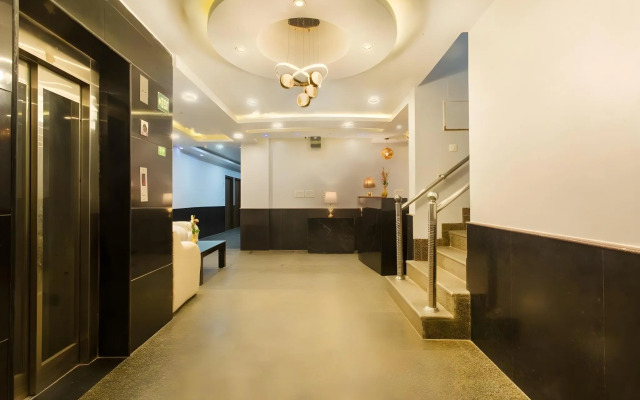 ADB Rooms Hotel Noratan Palace