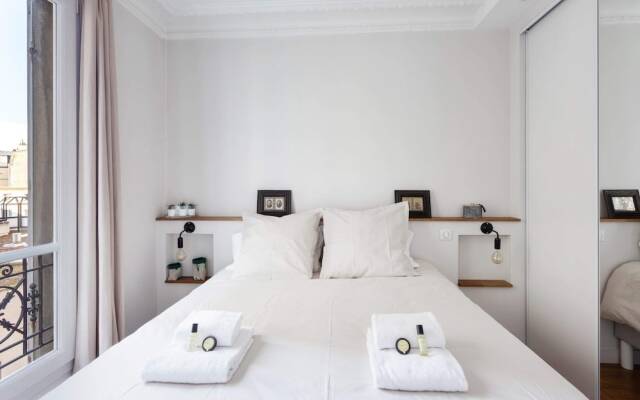 Montmartre - Cozy Home for 2 Guests