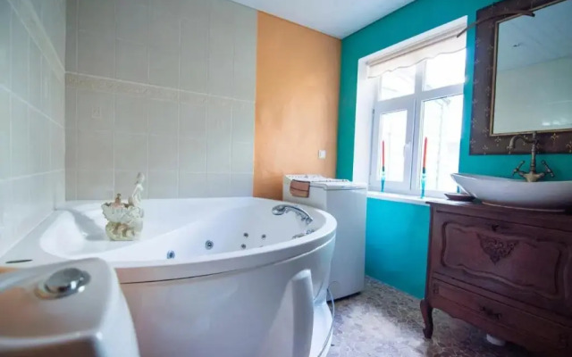 Theodori Holiday House