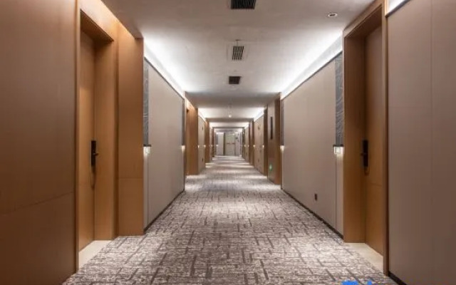 Shenzhen Pingshan Kengzi Subway Station Atour Hotel