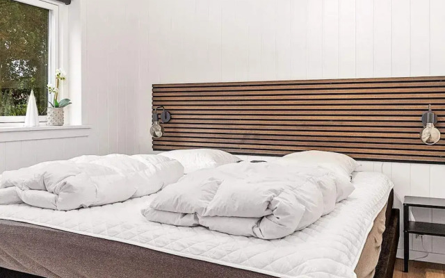 12 Person Holiday Home in Vaeggerlose