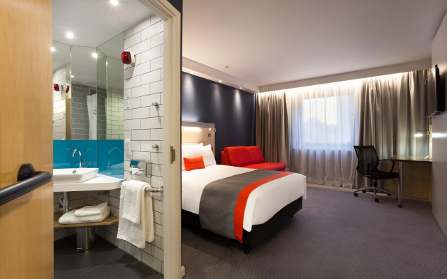 Holiday Inn Express London-Watford Junction by IHG