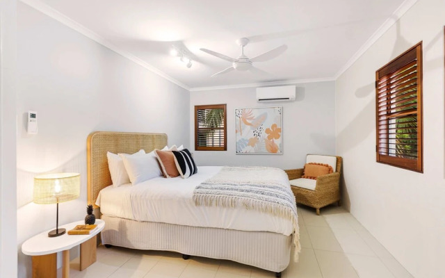 Melaleuca Hideaway - Beach Pool Free Parking