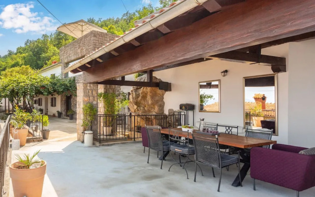 Villa Karla in Poljane