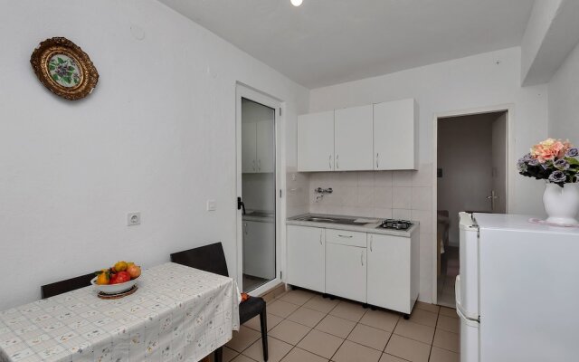 Apartments Robinzon Milivoj