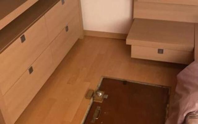 Petite annexe avec piscine commune