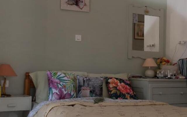 Kanoni Beach Apartments