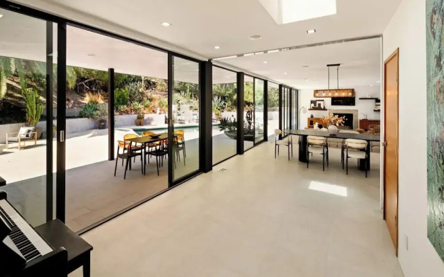 Valea Estate - Secluded Beverly Hills Retreat 1-acre Oasis