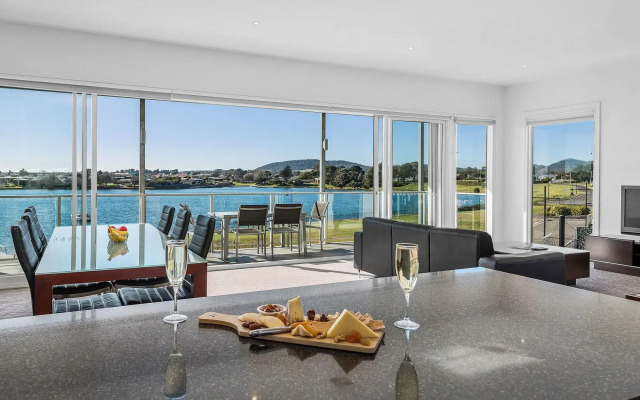York Cove Hotel
