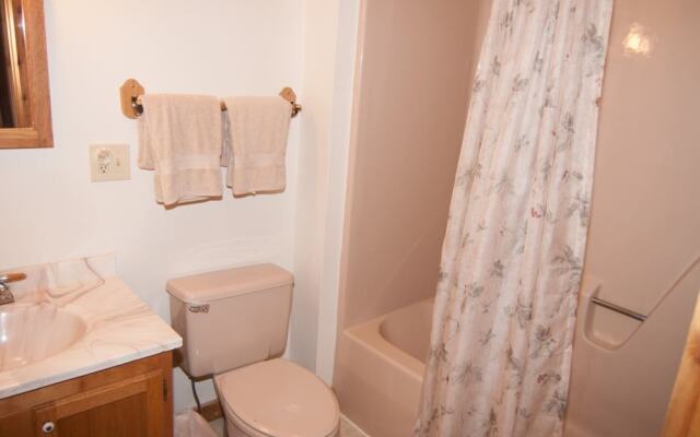 Northwoods A4 - Huckleberry Hideaway