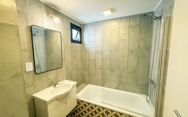 Spacious Penthouse in excellent Area by BT Homes