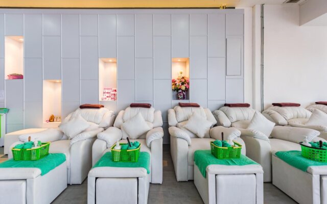 Rayaan 6 Guest House  Restaurant