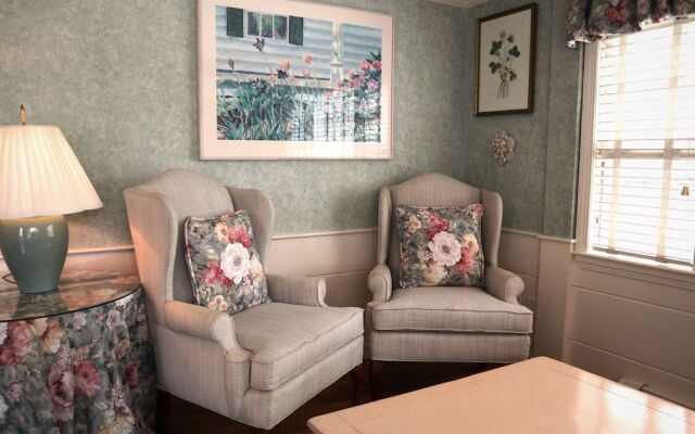 Whalewalk Inn and Spa