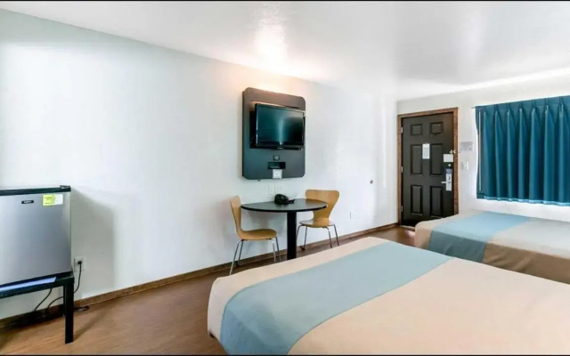 Motel 6-Missoula, MT - University