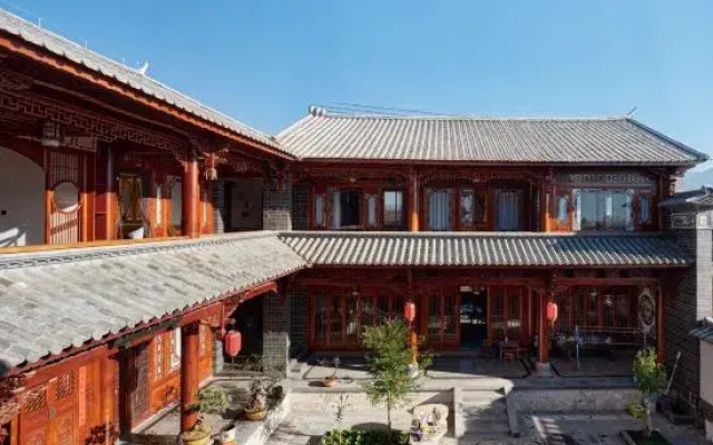 Shaxi Ancient Town Changxi Garden B&B