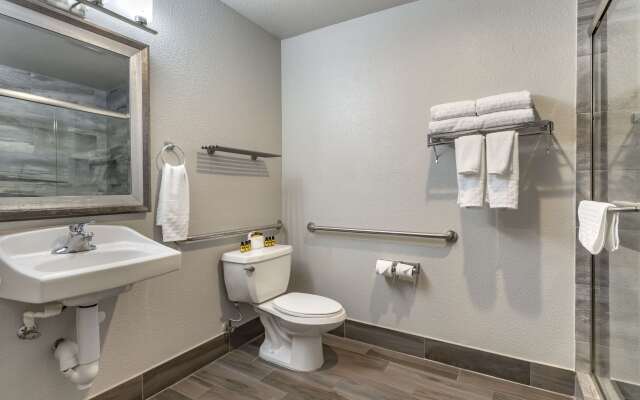 Best Western Plus Vineyard Inn