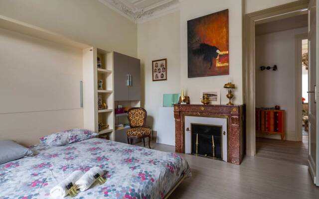 Bright 3BR Apartment With Garden in Gambetta