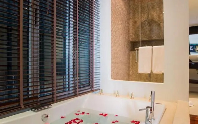 Kata Gardens Beach Apartment 5B