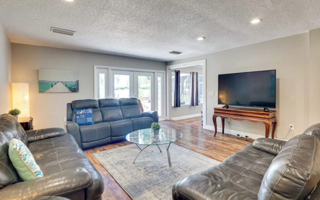 Waterfront Gem w/ Pool, Dock & Lanai in Tampa!