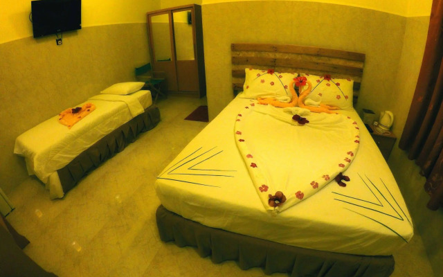 Rasdhoo View Inn