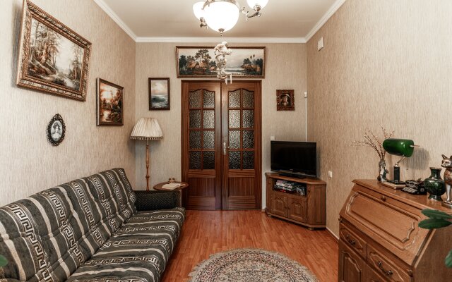 Квартира Малоохтинский 84б