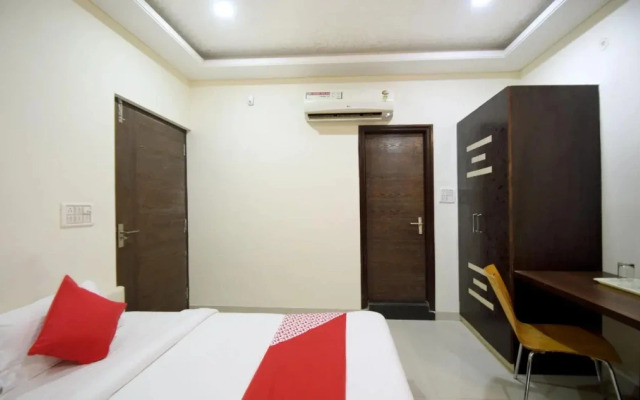 The Royal Inn by OYO Rooms