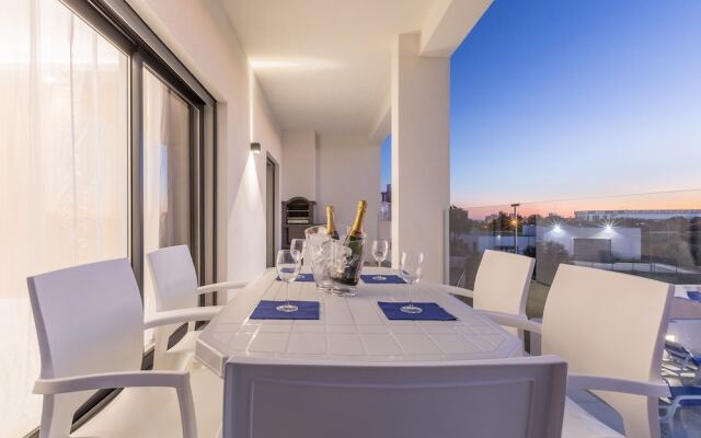 Correeira Luxury Residence T2 F - Albufeira, Pools, Wifi, Bbq, Beach