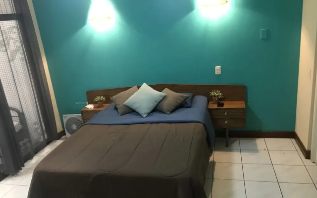 Green Country Hotel - Hostel