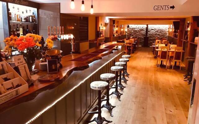 The Crees Inn
