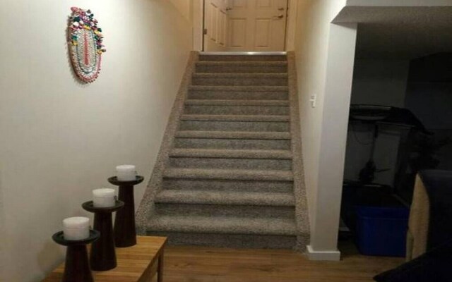 Beautiful Furnished Basement Suite In Airdrie