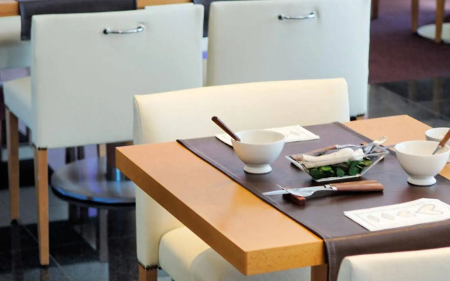 Hotel ECU - Different Hotels