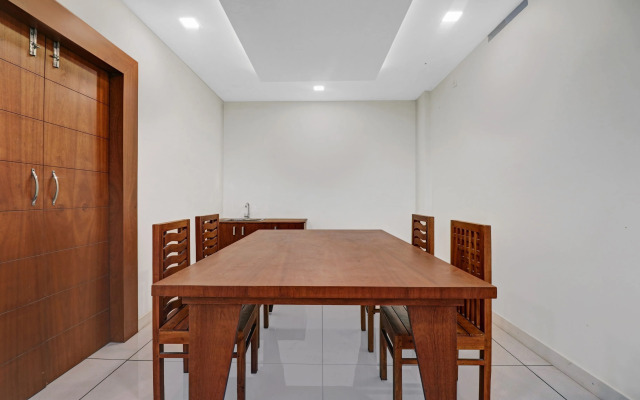 Itsy By Treebo - Fathima Palace