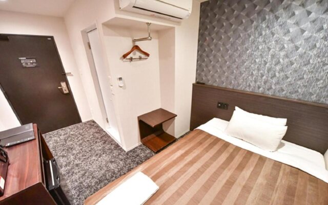 Hotel Livemax Hakata-ekimae