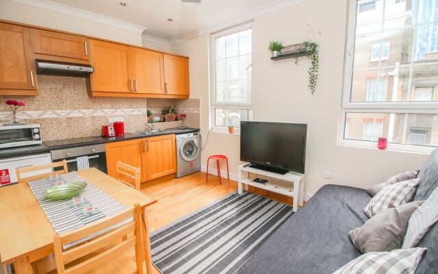 City view flat at Liverpool st Brick Ln