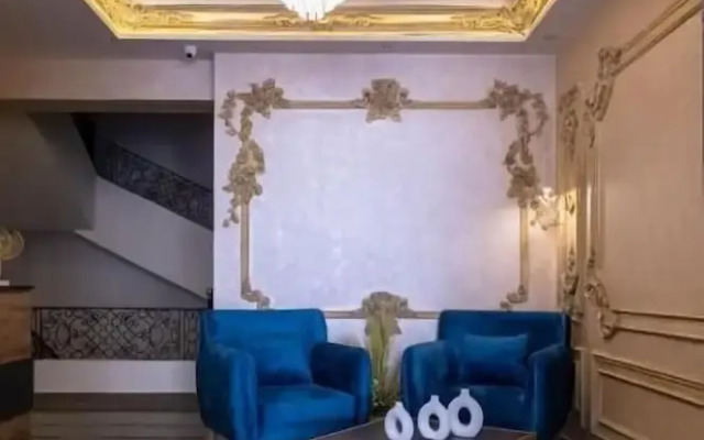 Settle Inn South 90 Apartments