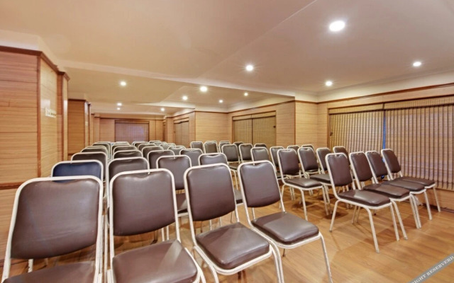 Devi Towers By OYO Rooms