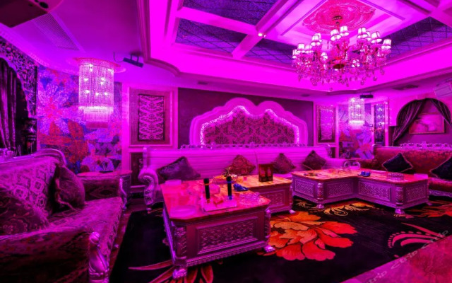 Grand Honor International Hotel