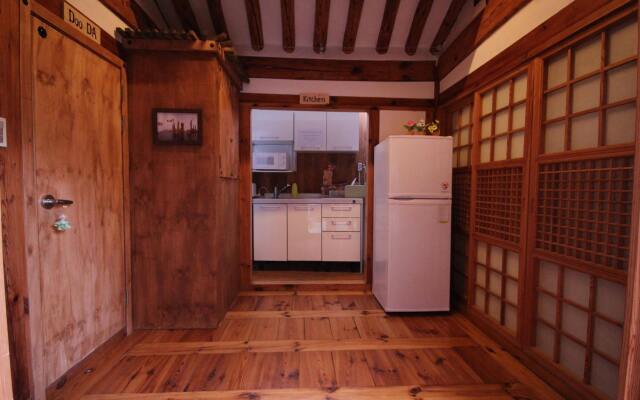 Doo Hanok Guesthouse