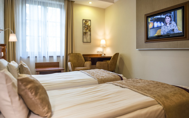Gold Hotel Budapest
