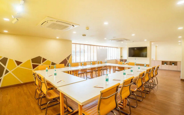 Bloom Hotel - Medicity Gurugram, Near Medanta Hospital