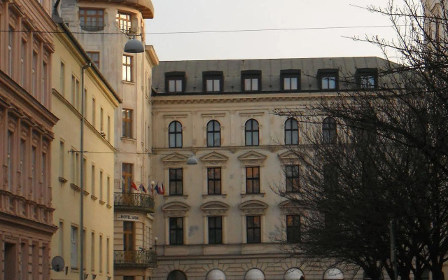SLAVIA