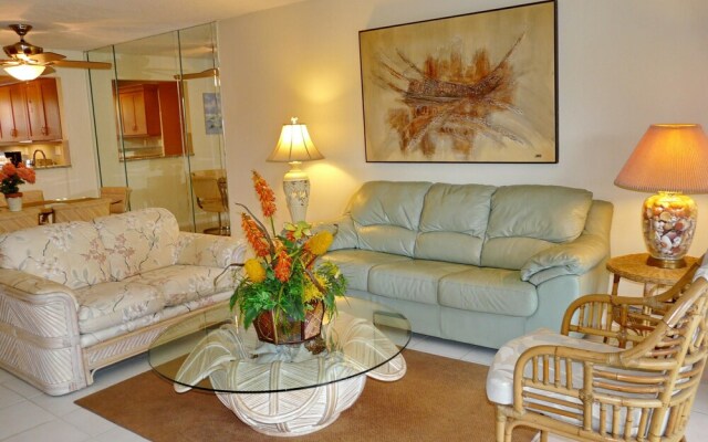 South end Condo With Pool/spa and Steps to Beach