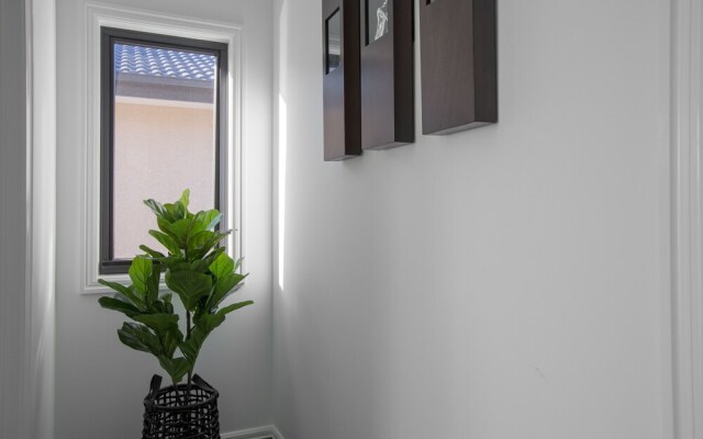 AUJOY 4 Bed Townhouse Burwood 2